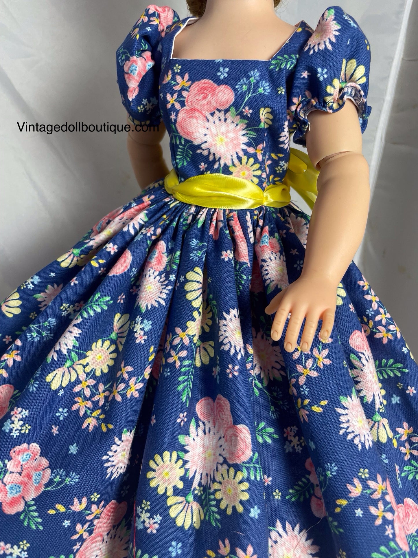 Dress for 21” Cissy
