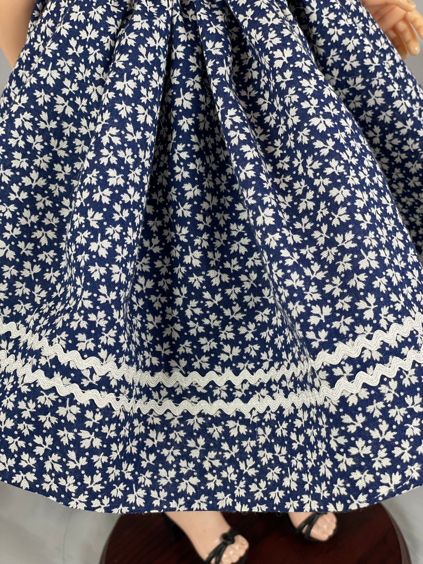 dress for 21” Cissy