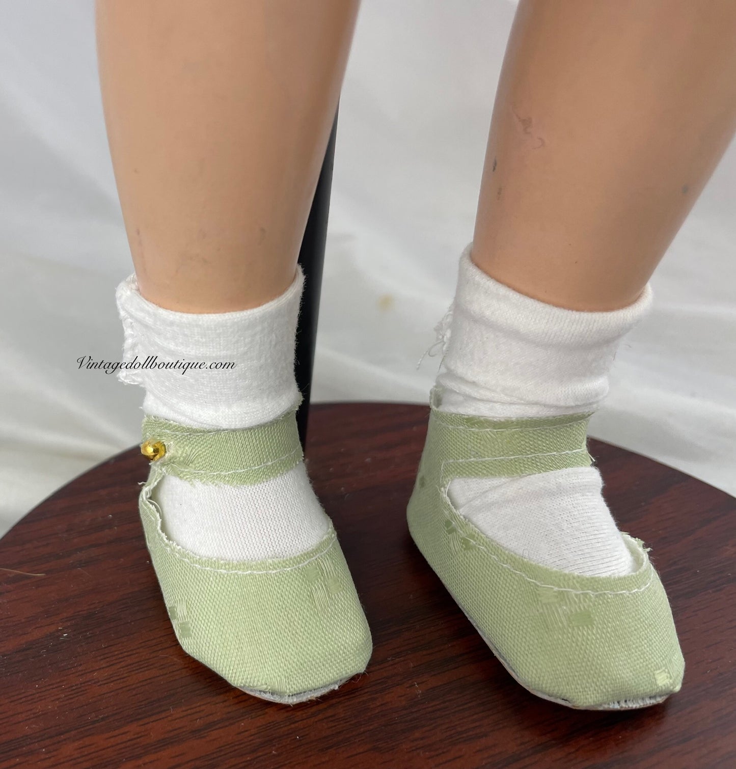 dress, bloomers, socks and shoes for 17/18 Madame Alexander doll
