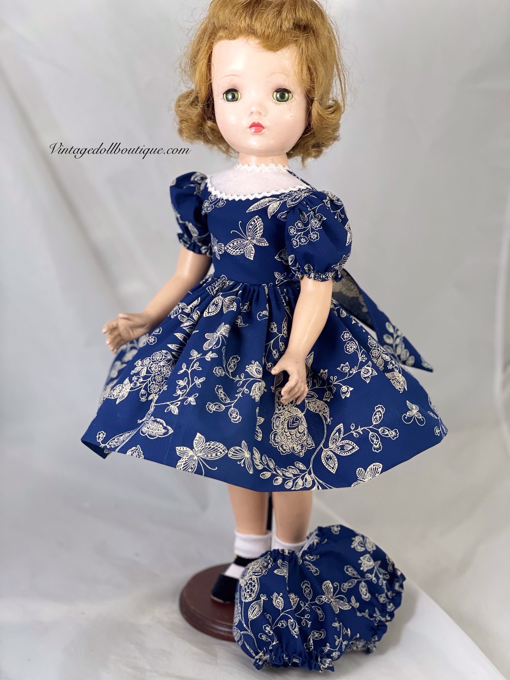 Dress and panties for 17/18 Madame Alexander doll Vintage Doll Boutique Dress and panties for 17/18 Madame Alexander doll Vintage Doll Boutique