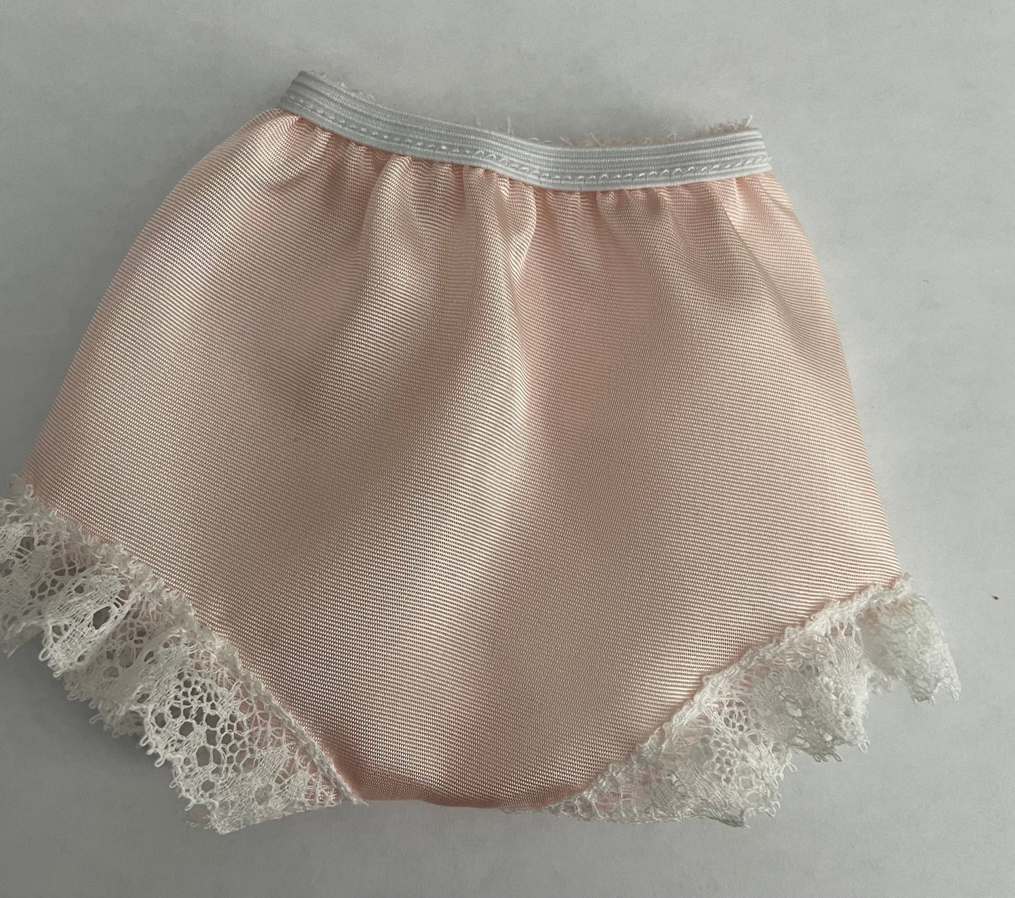 Lace panties med size 1