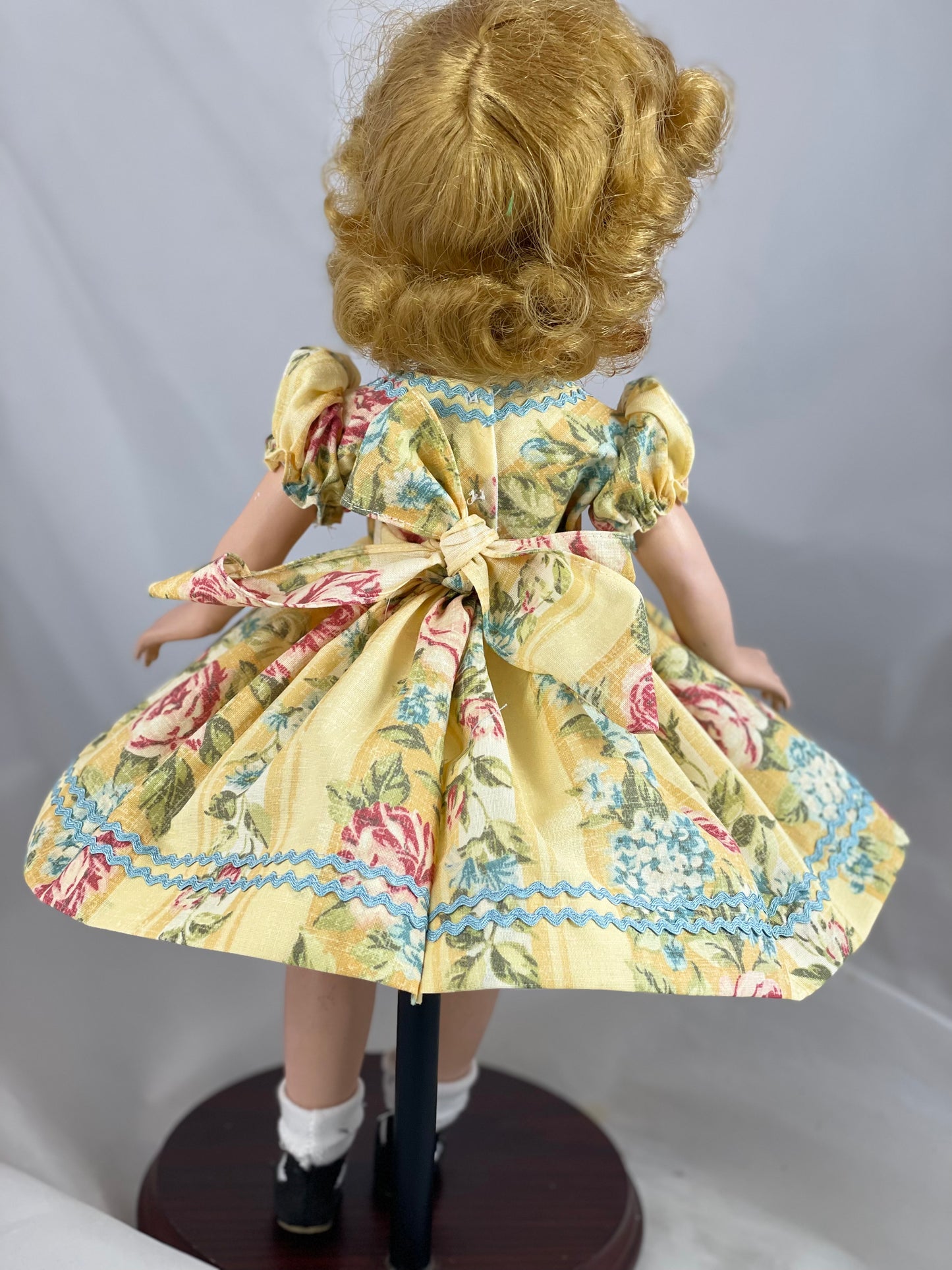 dress for 14/15” Madame Alexander doll