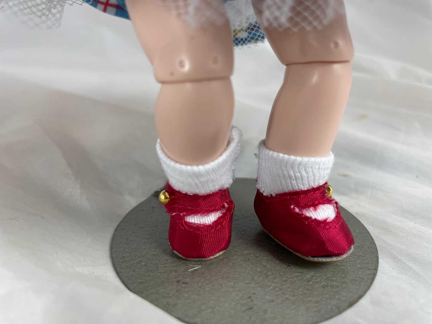 complete strawberry outfit for 8” Wendy