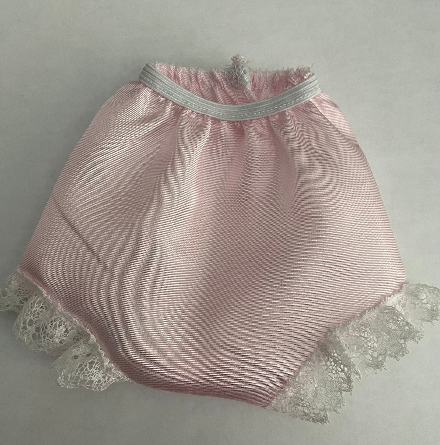 Lace panties med size 2