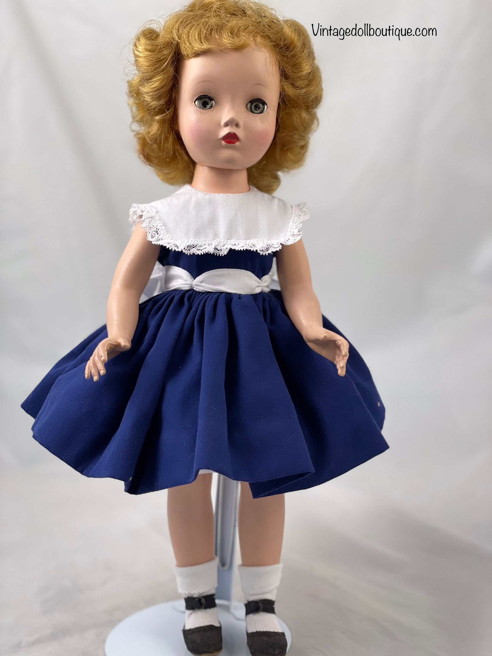 Navy and white ruffle dress for 14 Madame Alexander doll Vintage Doll Boutique Navy and white ruffle dress for 14 Madame Alexander doll Vintage Doll Boutique