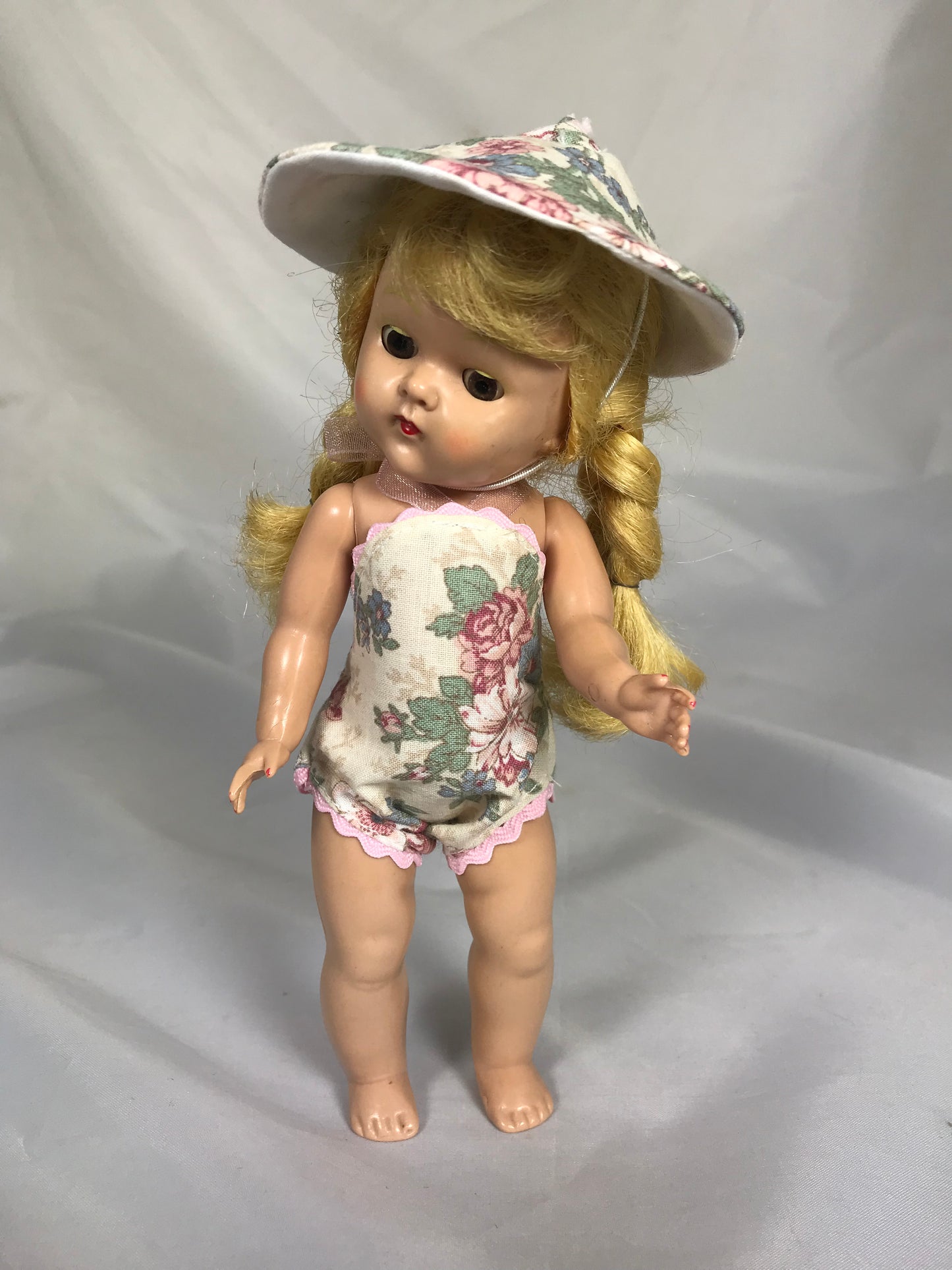 sunsuit and hat for Ginny