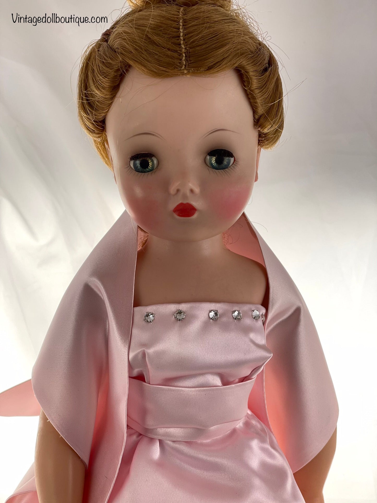*****reserved for sharon*****  dress  for 21” Cissy